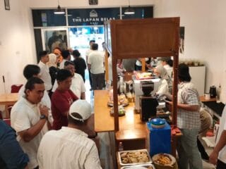 Angkringan The Lapan Belas Kopi Citra Raya Resmi Dibuka, Sajikan Menu Murah Mulai Rp5.000