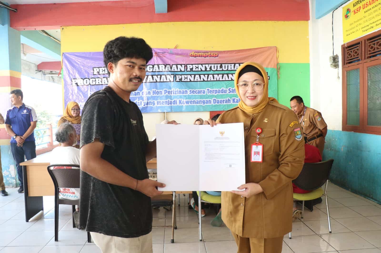 Wabup Tangerang sidak Pasar Kelapa Dua, soroti penurunan pengunjung, dorong NIB gratis dan digitalisasi pedagang.