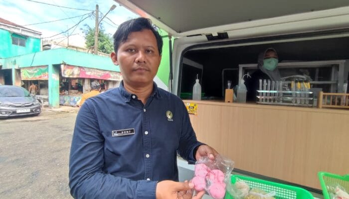 BPOM menemukan kue mangkok mengandung rhodamin B di Pasar Serpong, Tangsel, dan mengingatkan risiko kanker.