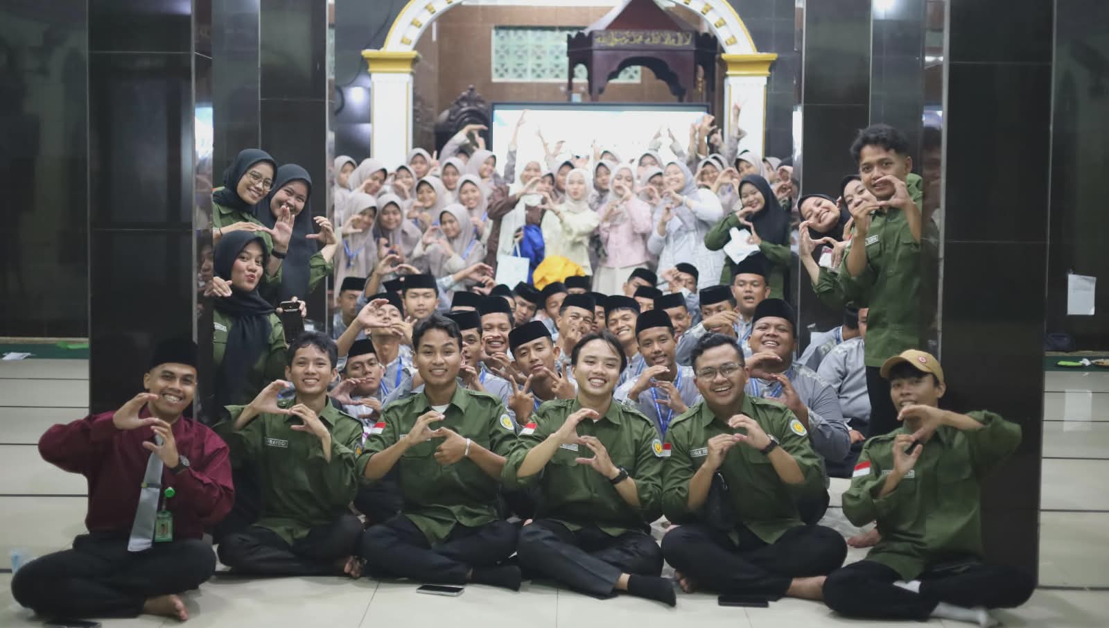 Program Kampus dan Karier Daar El-Huda hadirkan belasan kampus untuk bekali santri kelas enam menata pendidikan masa depan.