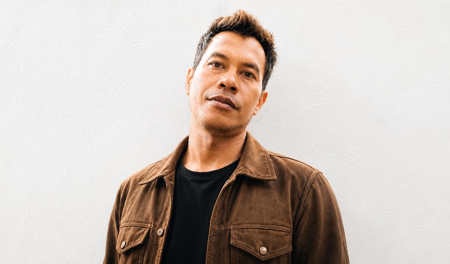 Membedah diksi “ada” dan “diadakan”: bagaimana bahasa membentuk ego manusia dan mengembalikan Tuhan sebagai pusat kehidupan.