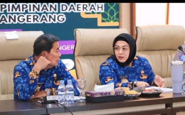 Pemkab Tangerang menyiapkan isbat nikah gratis bagi 1.000 pasangan yang belum memiliki buku nikah resmi dan legalitas hukum.