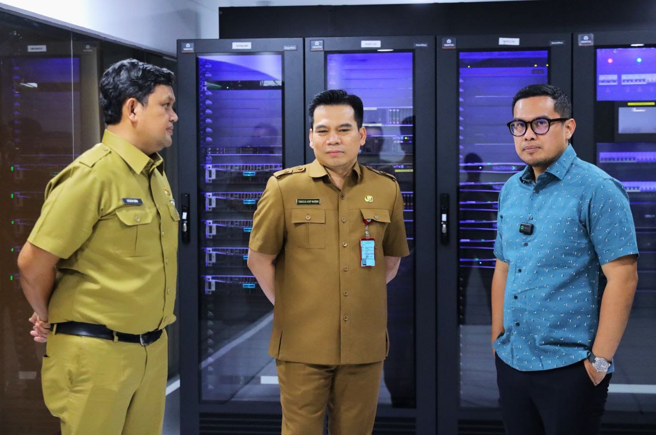 Diskominfo Tangsel memastikan server SPMB 2026 tetap stabil dan aman meski terjadi lonjakan akses pendaftaran siswa baru.