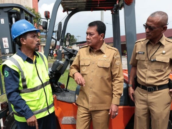 Pemkab Tangerang Targetkan 608 WUB Tahun 2026, Bupati Maesyal Rasyid Serahkan Bantuan