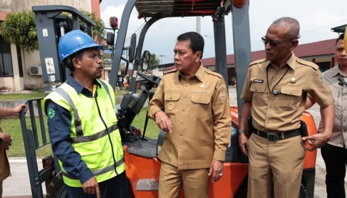 Pemkab Tangerang targetkan 608 WUB 2026 lewat pelatihan BLK dan bantuan alat usaha untuk dorong ekonomi mandiri.