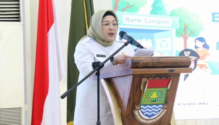 Wabup Intan resmikan Bank Sampah Puspem, dorong perubahan perilaku ASN dalam mengelola dan memilah sampah sejak sumbernya.