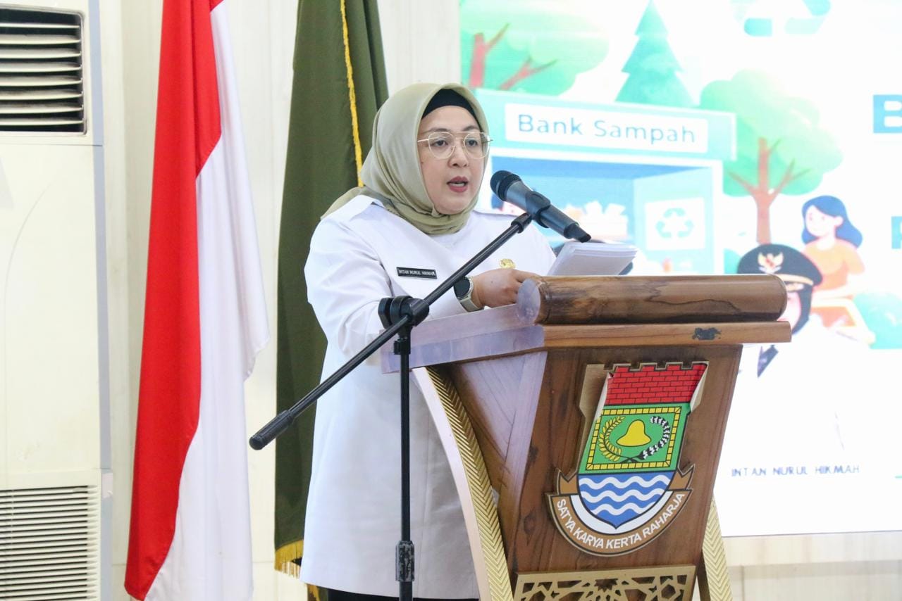 Wabup Intan resmikan Bank Sampah Puspem, dorong perubahan perilaku ASN dalam mengelola dan memilah sampah sejak sumbernya.