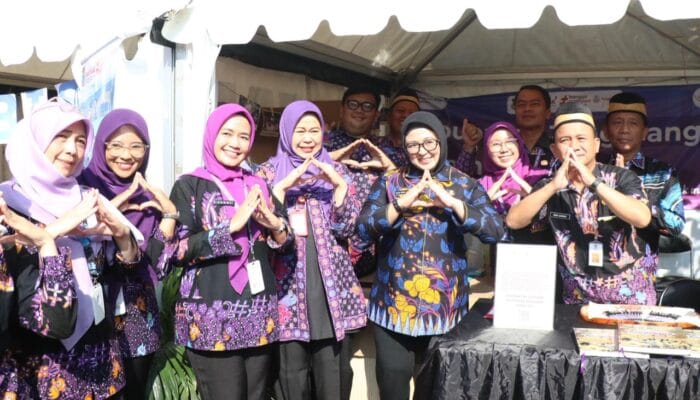 Pemkab Tangerang mendorong budaya literasi melalui Festival Literasi Tangerang Gemilang sebagai ruang edukasi generasi muda.