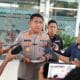 Polresta Tangerang menggandeng komunitas suporter untuk memastikan nobar Persija vs Persib berjalan aman, tertib, dan kondusif.