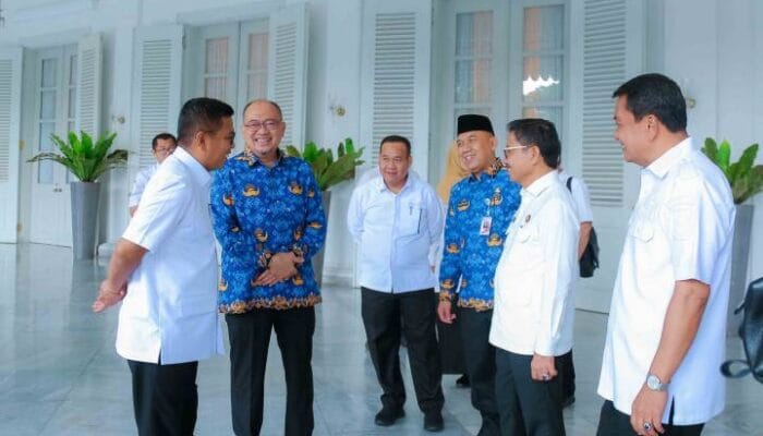 Pemkot Tangerang dan Pemprov Banten memperkuat kolaborasi normalisasi sungai dan situ guna mengatasi banjir Tangerang Raya.