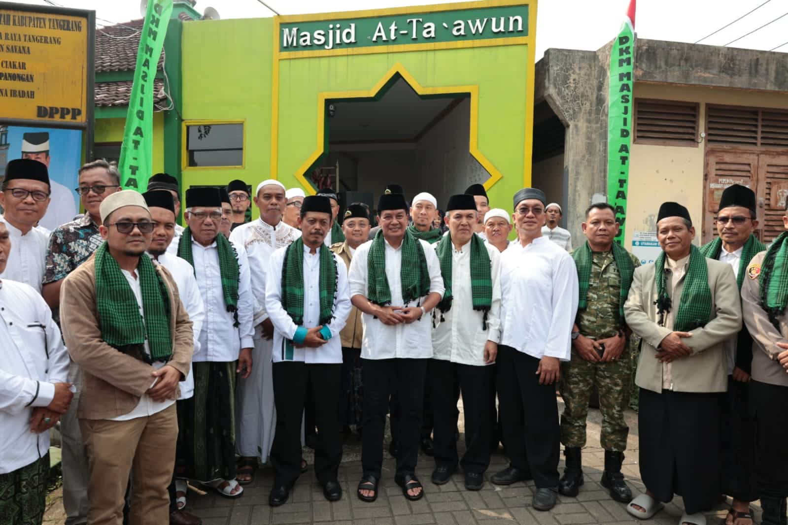 Renovasi Masjid At-Ta’awun di Panongan meningkatkan kapasitas jemaah dari 217 menjadi 327 orang dengan konsep bangunan vertikal.