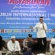Pemkab Tangerang menggelar tasyakuran May Day 2026 di Masjid Agung Al-Amjad disertai santunan anak yatim serta hubungan industrial harmonis.