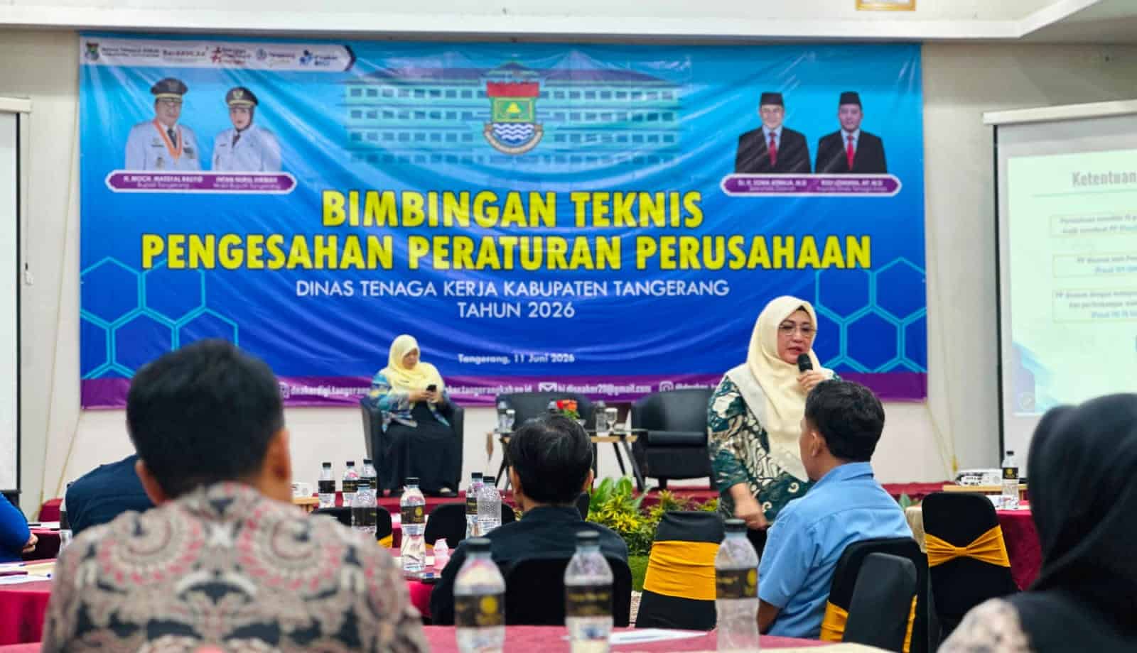 Disnaker Kabupaten Tangerang gelar bimtek PKB dan PP agar perusahaan patuh aturan ketenagakerjaan serta ciptakan hubungan industrial harmonis.