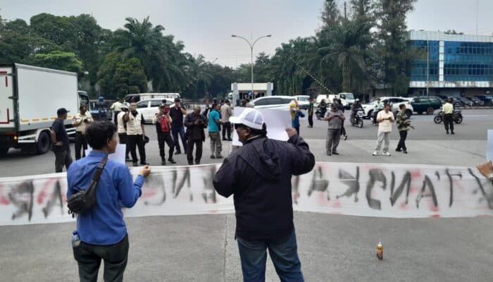 Aktivis Kalung desak percepat proses hukum kasus dugaan pencemaran Sungai Cisadane yang belum tetapkan tersangka di Tangsel.