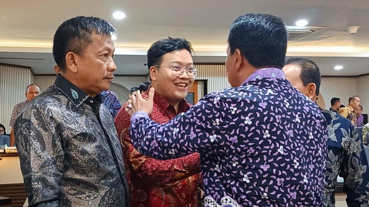 Abraham Garuda Laksono dan Bupati Tangerang memperkuat komitmen pendidikan dan kesehatan, termasuk sekolah gratis, USB, dan RS jantung.