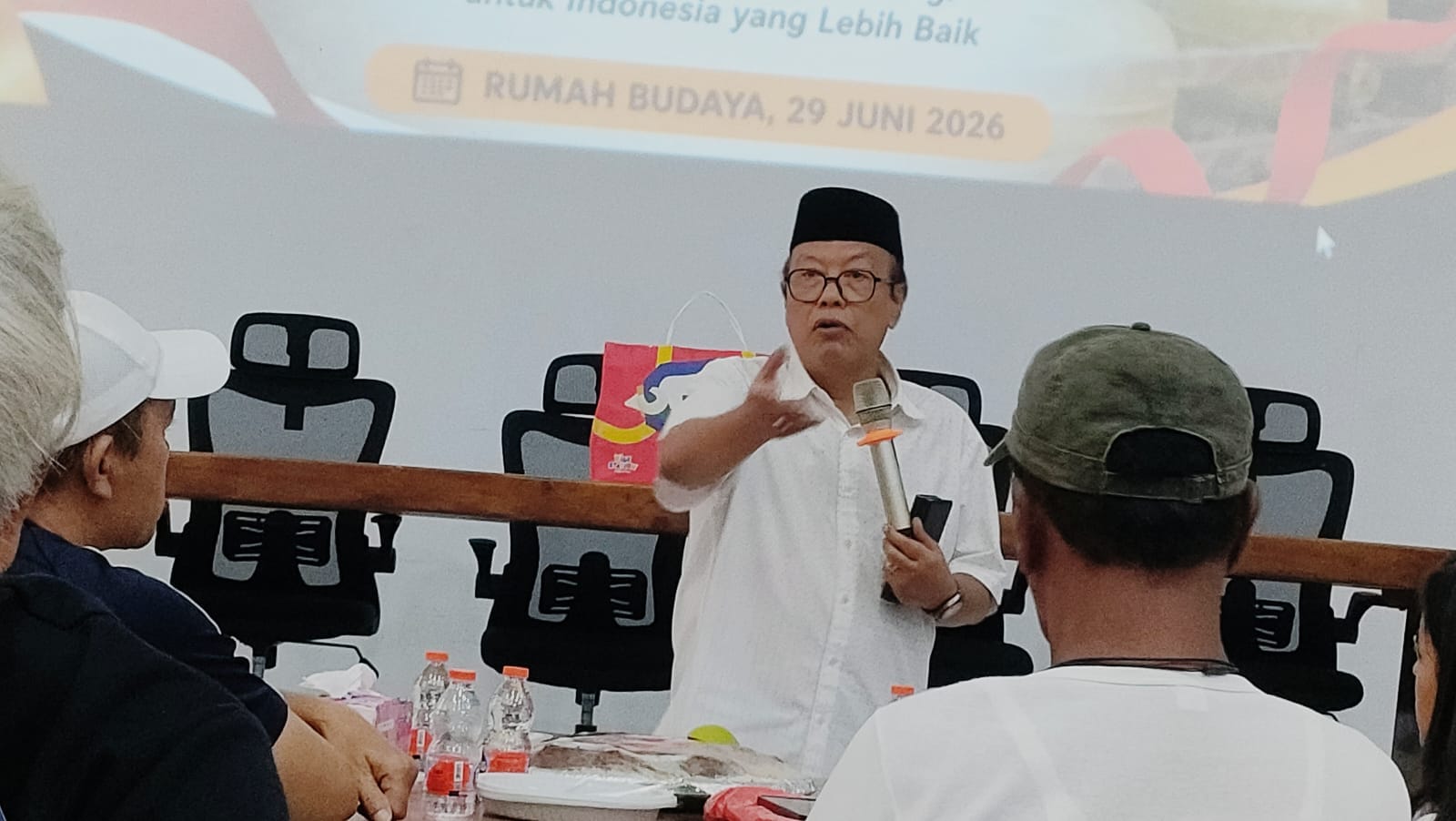 PT Cahaya Sekar Energi memperkuat silaturahmi dengan 16 mitra pangkalan LPG 3 kg di Tangerang demi pelayanan dan distribusi tepat sasaran.