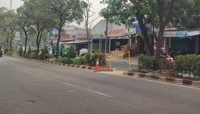 Pemkot Tangsel melalui Dishub membuka u-turn sementara di Ciater Raya sebagai respons atas kondisi rawan kecelakaan dan aspirasi warga.