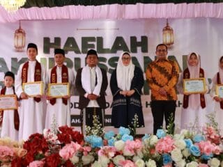 183 Santri Daarul Hikmah Sukadiri Diwisuda, Wabup Tangerang Tekankan Akhlak dan Al-Qur'an