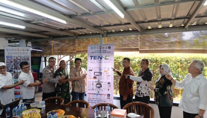 Poskamling RW 10 Cipayung menghadirkan sistem keamanan berbasis aplikasi yang memadukan teknologi digital dan partisipasi warga.