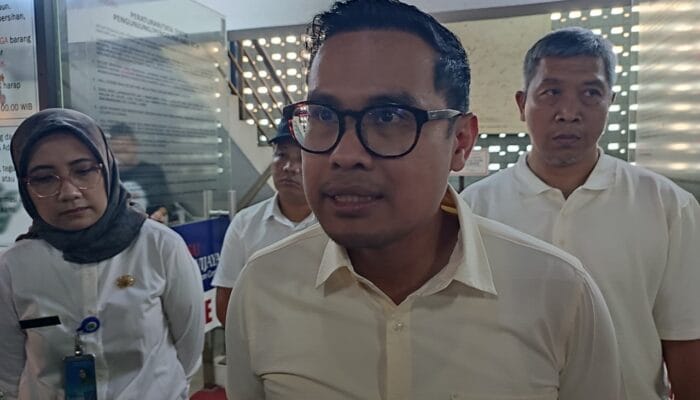 Pemkot Tangsel kaji skema sewa armada tambahan untuk dukung keberlanjutan bus sekolah gratis dan efisiensi layanan transportasi pelajar.