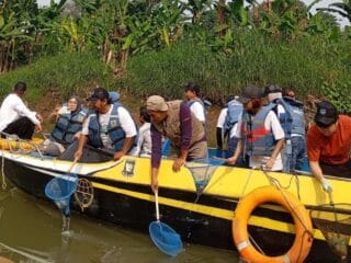 Aksi CleanUp Cisadane di Tangerang Bersihkan 8,5 Ton Sampah dalam Sehari