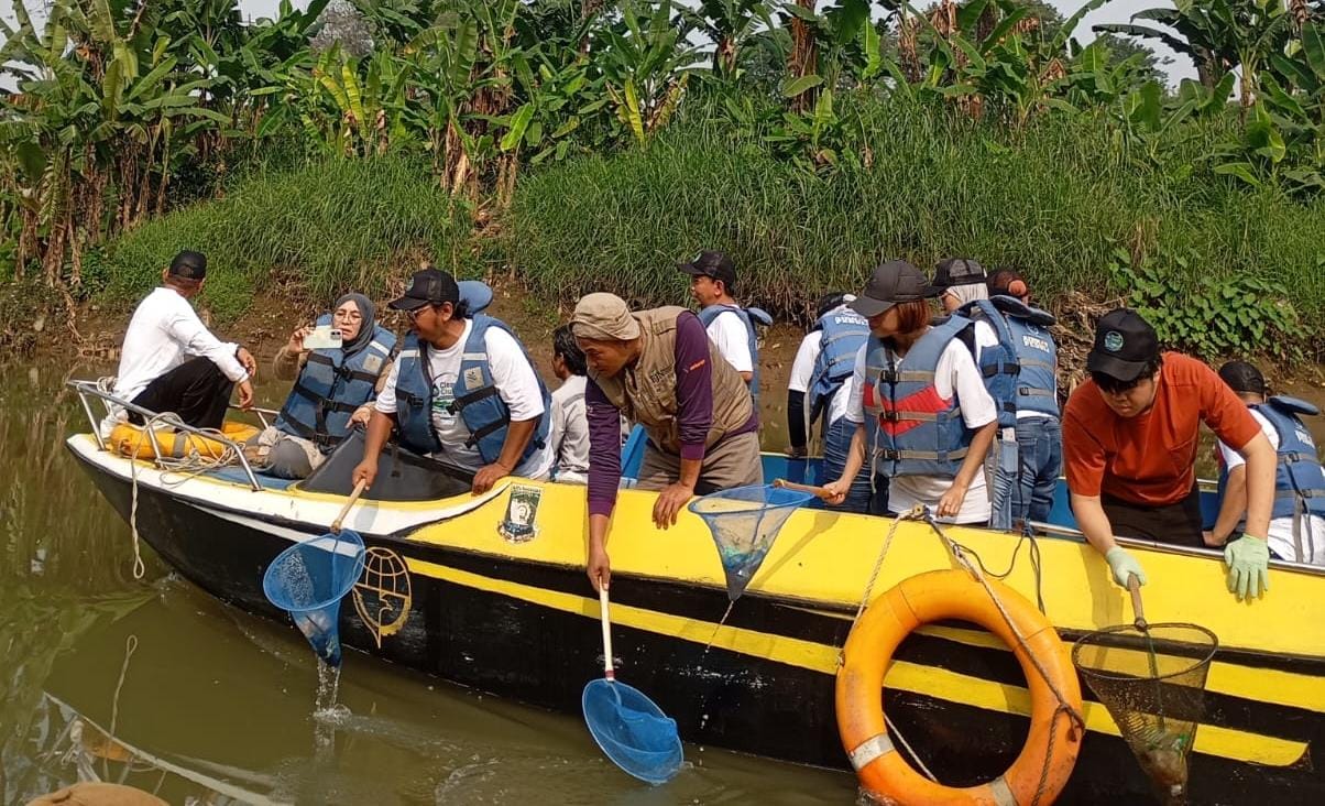 Banksasuci Foundation dan EJN menggelar CleanUp Cisadane 2026 dengan hasil 8,5 ton sampah berhasil diangkut.