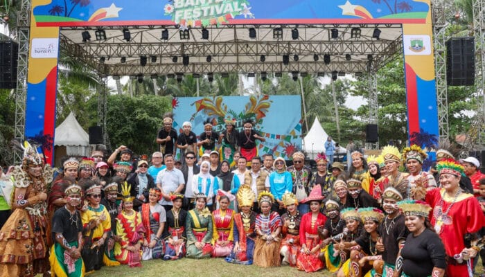 Pemprov Banten meluncurkan layanan AI informasi pariwisata dalam Exciting Banten Festival 2026 untuk memudahkan wisatawan.