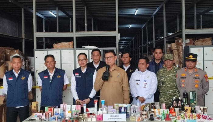 BPOM ungkap distribusi kosmetik ilegal dari gudang Tangerang ke marketplace online yang berpotensi menjangkau konsumen nasional.