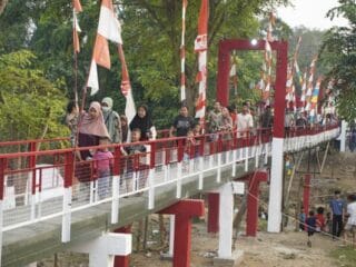 Jembatan Garuda Kodim 0510 Jadi Bukti Sinergi Pemerintah, TNI, dan Polri Bangun Infrastruktur Desa