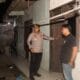 Polresta Tangerang memeriksa saksi dan barang bukti untuk mengungkap kematian seorang pedagang cilok yang ditemukan tewas di Cikupa.