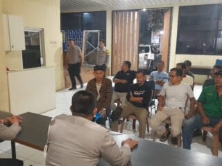 Warga Resah, Pria di Pasar Kemis Kembali Diduga Siram Cairan ke Jalan Meski Sudah Diperingatkan