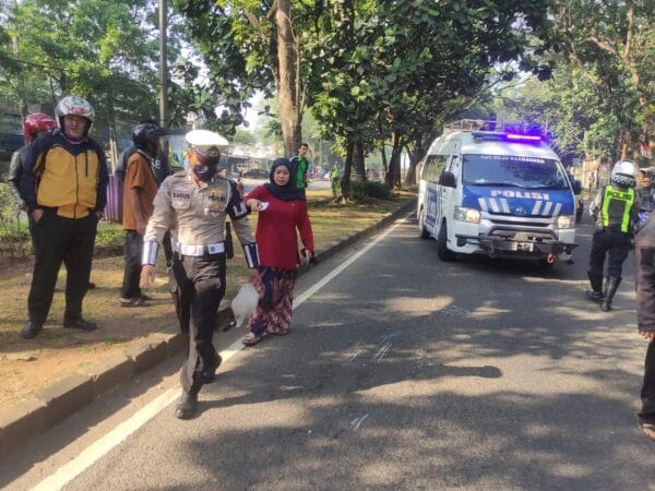 Motor dan Innova Bertabrakan di Tigaraksa, Seorang Perempuan Meninggal Dunia