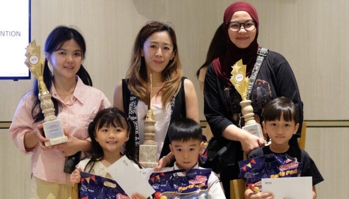 Liburan sekolah semakin seru dengan Mom & Kids Cake Decoration Challenge di Atria Hotel Gading Serpong yang mengajak keluarga berkreasi.