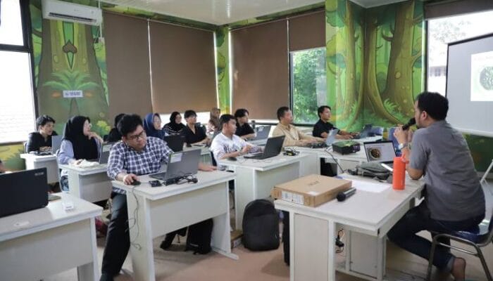 LPK GETI dan BLK Kota Tangerang berkolaborasi menggelar pelatihan chatbot guna mencetak talenta digital yang siap kerja.