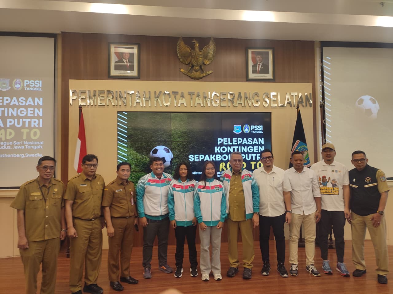 Tangsel City menjadi wakil Indonesia di Gothia Cup Swedia 2026. Benyamin Davnie bangga atas prestasi tim sepak bola putri asal Tangsel.