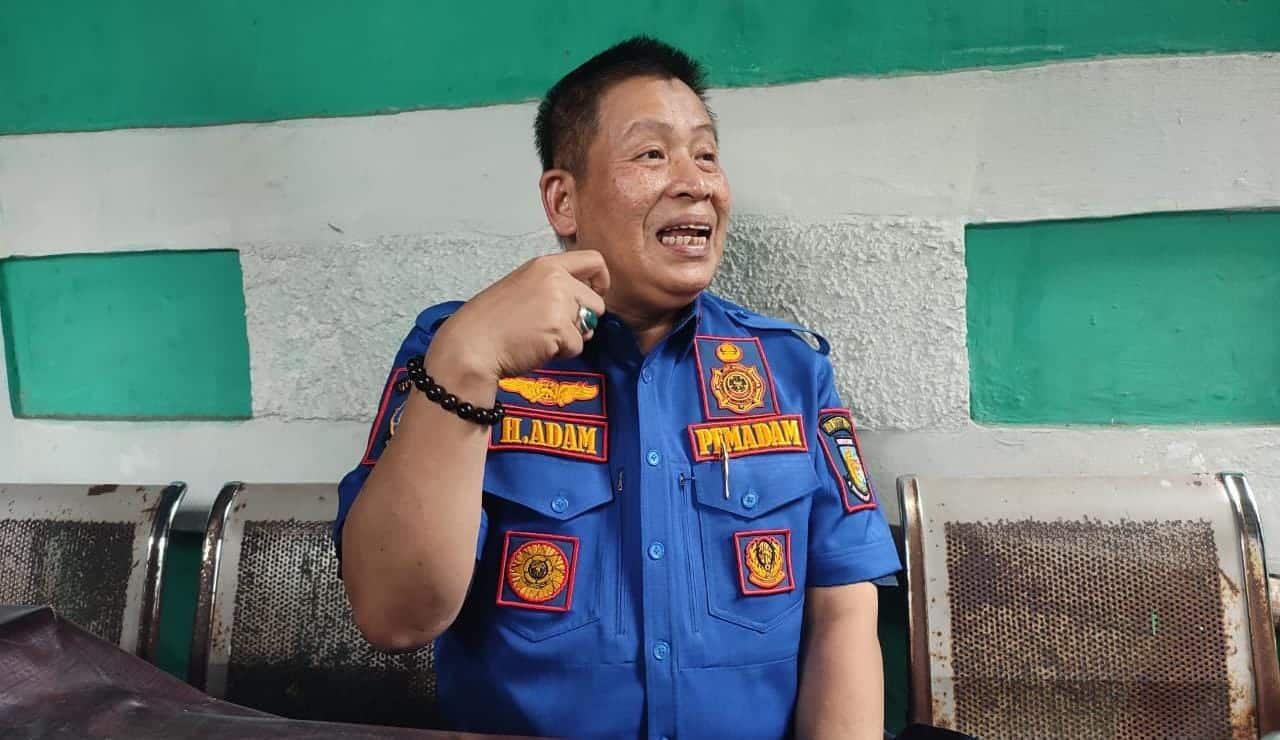 Sebanyak 500 operasi penyelamatan ditangani Damkar Tangsel, termasuk membantu warga mengambil rapor dan evakuasi hewan.