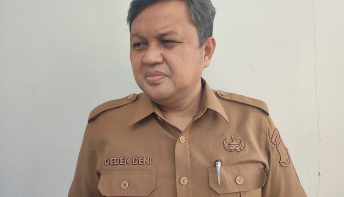 Jumlah pendaftar SMP negeri di Tangsel melonjak menjadi 17 ribu siswa. Dindikbud memastikan proses SPMB berjalan terbuka.