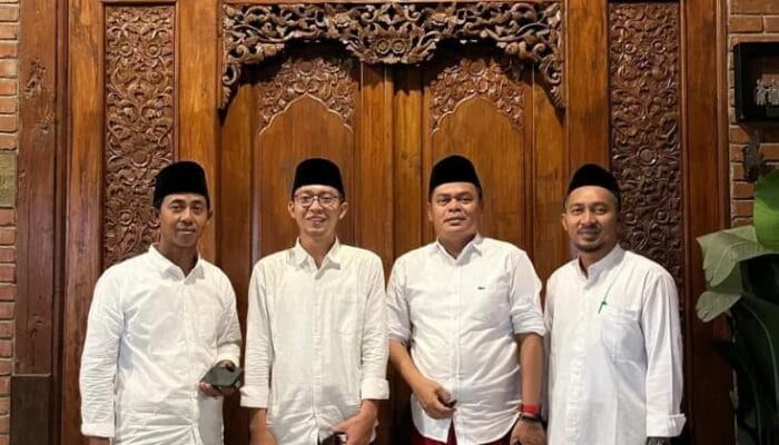 Forum Pondok Pesantren Indramayu menegaskan penolakan terhadap wacana perubahan nama Jawa Barat demi menjaga sejarah dan identitas daerah.