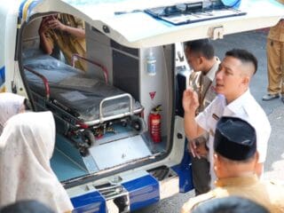 BPKH dan Laznas PPPA Daarul Qur'an Salurkan Ambulans untuk Perkuat Layanan Kesehatan di Lebak