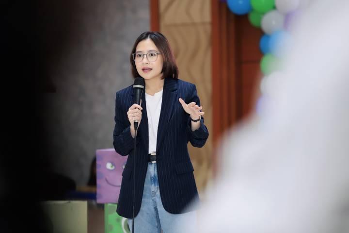 Prilly Latuconsina menjadi pembicara KONSSIST 2026 yang diikuti 88 pelajar dari 15 sekolah di Kota Tangerang untuk berbagi inspirasi.