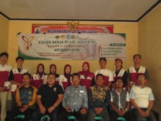 Mahasiswa Kukerta Kelompok 30 UIN SMH Banten Sosialisasikan Program Kerja ke Pemdes Malingping Selatan