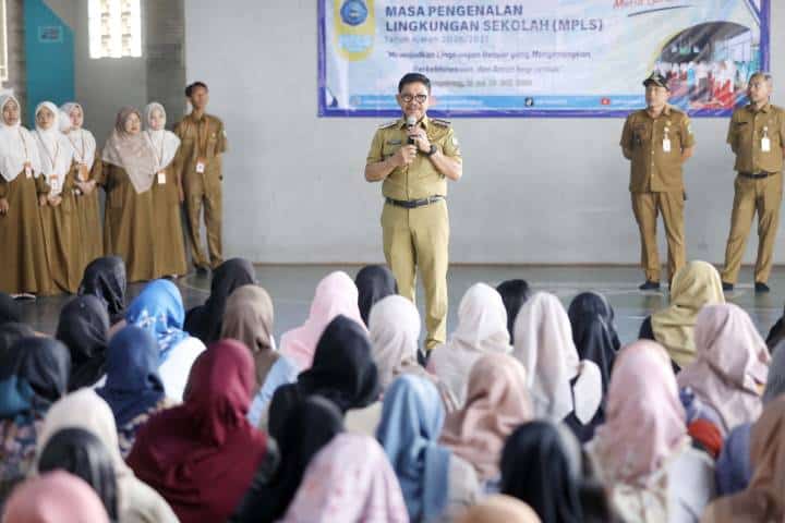 Pemkot Tangerang mengajak orang tua aktif mendampingi anak selama MPLS agar proses adaptasi di sekolah berjalan nyaman.