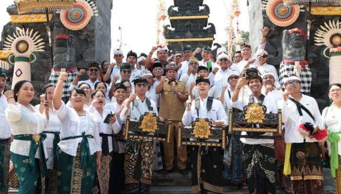 Bupati Tangerang meresmikan Pura Parahyangan Agung Bhuwana Raksati yang menjadi simbol toleransi dan kerukunan umat beragama.