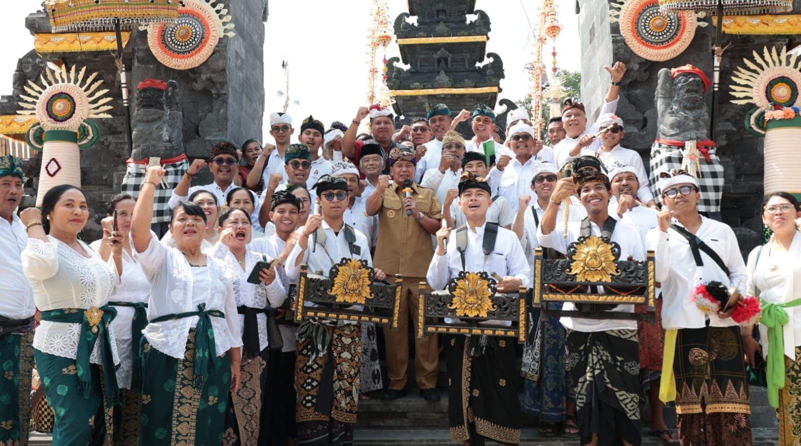 Bupati Tangerang meresmikan Pura Parahyangan Agung Bhuwana Raksati yang menjadi simbol toleransi dan kerukunan umat beragama.
