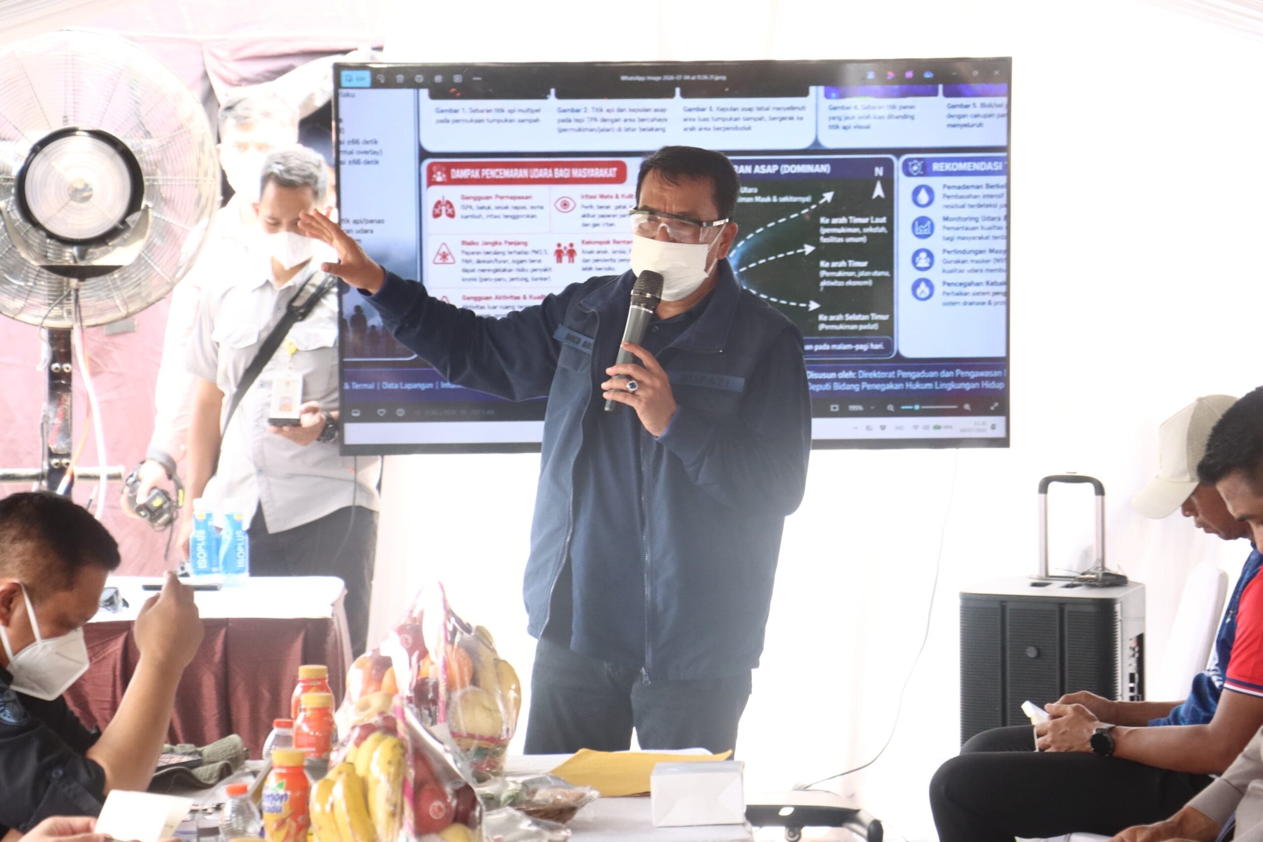 Bupati Tangerang memastikan keselamatan warga menjadi prioritas melalui pengungsian, layanan kesehatan, dan penanganan kebakaran TPA.