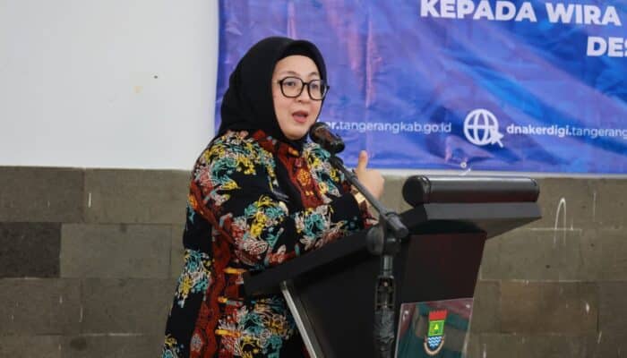 Wabup Tangerang mengajak penerima bantuan wirausaha terus berinovasi agar mampu bertahan dan berkembang di tengah tantangan ekonomi.