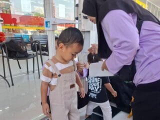 Alfamart Sahabat Posyandu Hadir di 28 Lokasi, Layani 2.800 Ibu dan Anak Bersama Cussons Baby