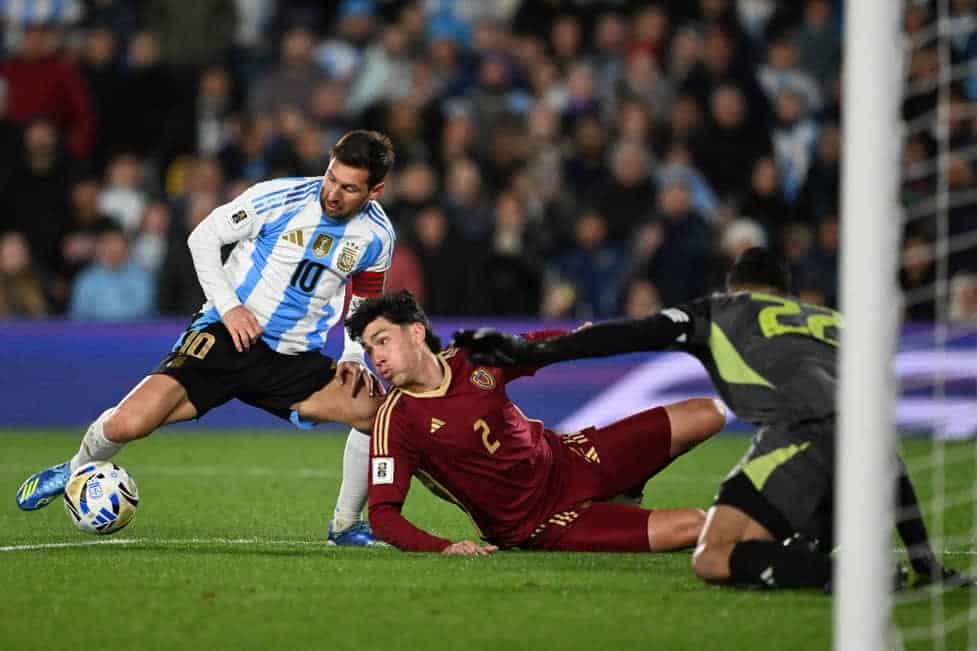 Argentina hadapi Mesir di 16 besar Piala Dunia 2026. Scaloni benahi lini belakang demi menjaga asa lolos ke perempat final.