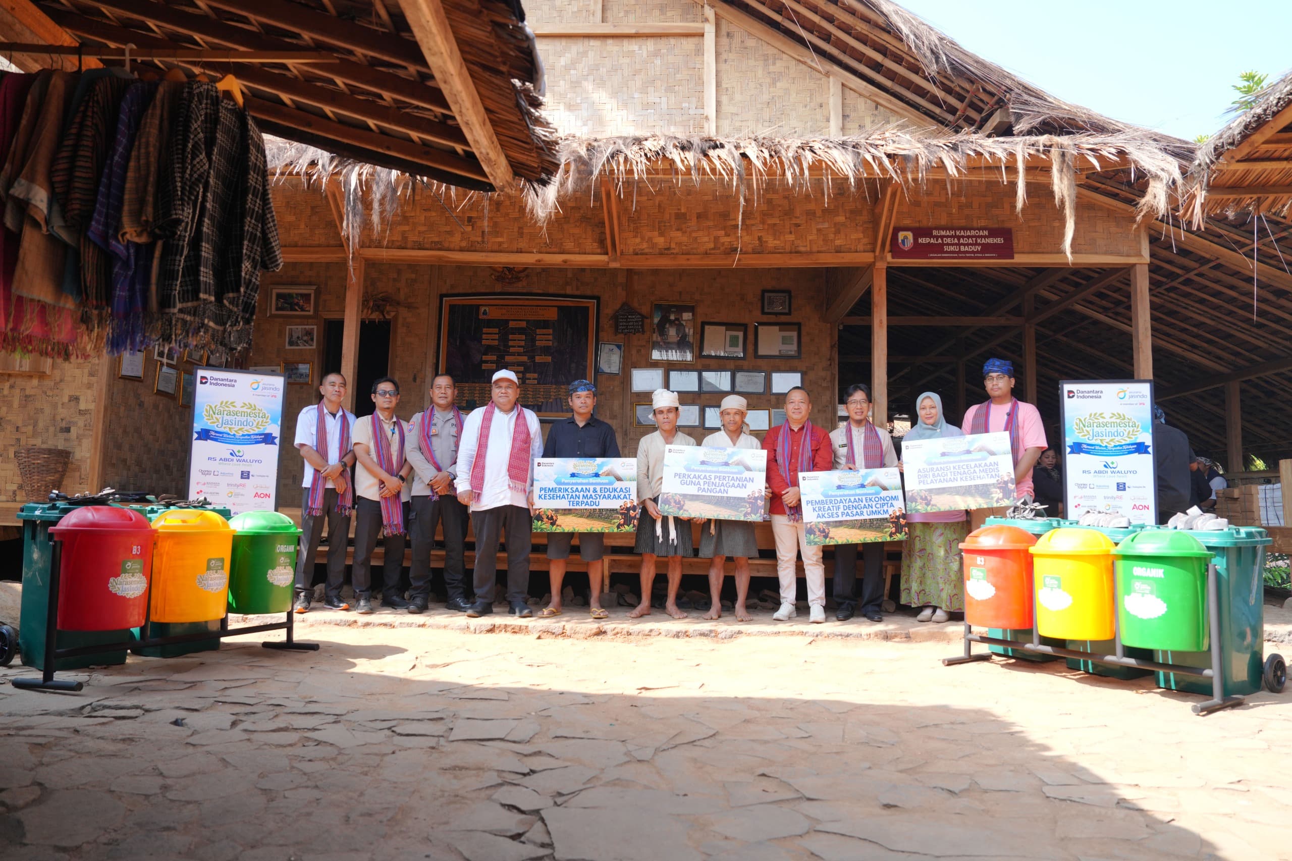 Asuransi Jasindo melalui Program Narasemesta menyasar 411 KK masyarakat Baduy dengan layanan kesehatan dan pemberdayaan ekonomi.