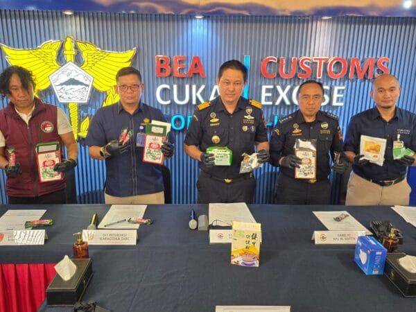 Dua WNA Ditangkap di Bandara Soekarno-Hatta, Selundupkan 3,3 Kilogram Narkotika dalam Kemasan Minuman